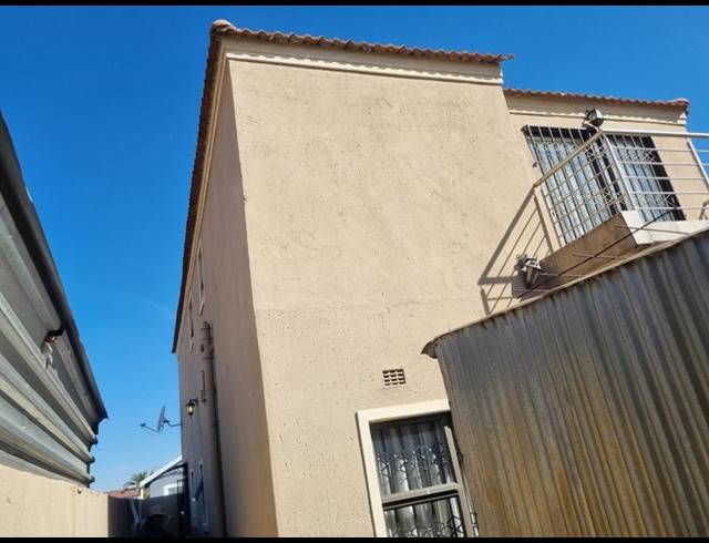 3 BEDROOM HOUSE FOR SALE IN BUHLE PARK